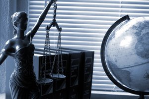 Адвокаты просят Раду принять закон о реформе адвокатуры