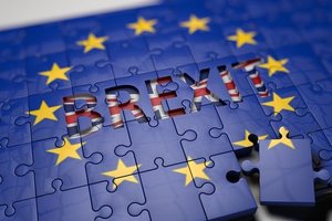 ЕС подготовил пакет экстренных мер на случай "жесткого" Brexit