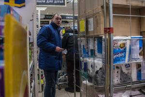 В Киеве в одном из супермаркетов внезапно умер мужчина