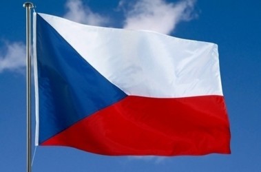 Чехия передумала требовать справку из вендиспансера для получения визы  