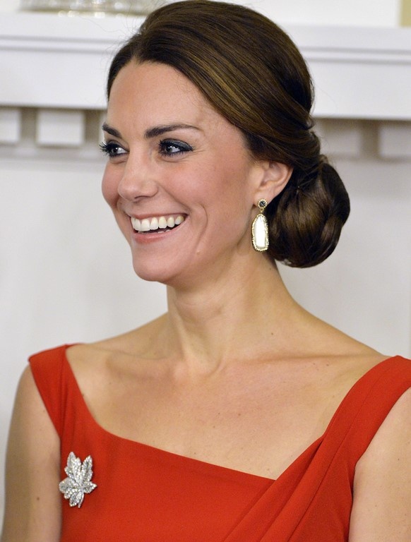 catherine_duchess_of_cambridge_at_a_reception_attended_by_leaders_in_1