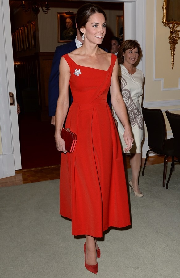 catherine_duchess_of_cambridge_at_a_reception_attended_by_leaders_in_2