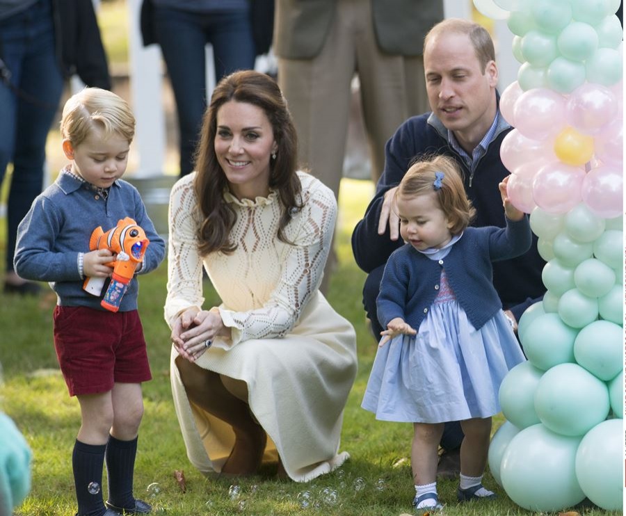 princess_charlotte_catherine_duchess_of_cambridge_prince_william_and_prince_george_at_a_childrens
