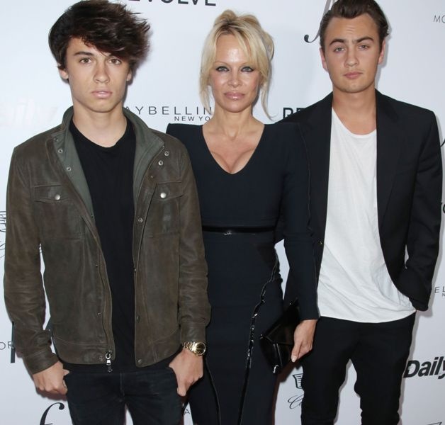 pamela_anderson_with_sons_dylan_lee_and_brandon_lee