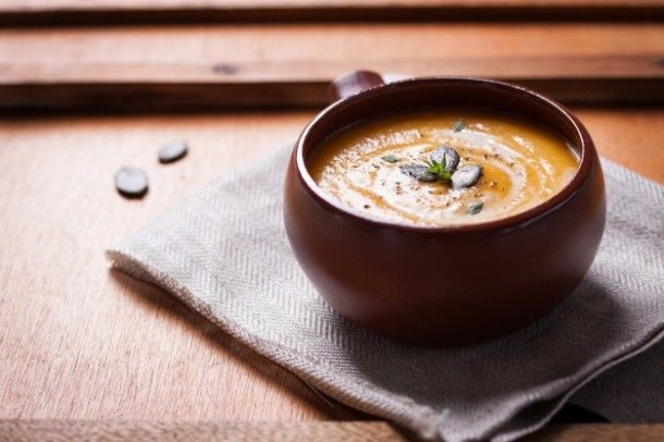 bowl-with-delicious-pumpkin-soup_1220-478