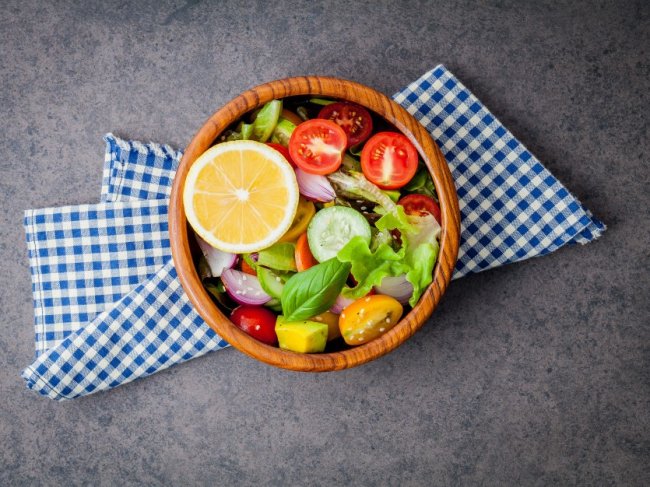 the-bowl-of-healthy-vegan-salad_35641-70