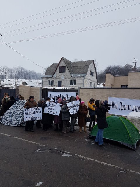Активисты потребовали от Саакашвили убрать палаточный городок в Киеве
